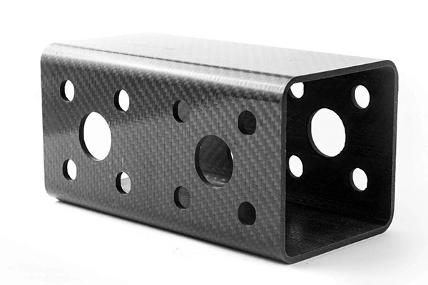 碳纖維配件是如何“煉”成的？揭秘非標(biāo)零部件的誕生過(guò)程